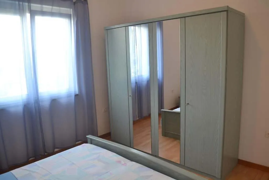 Guest house Apartments Jasna And Mirko Lopar