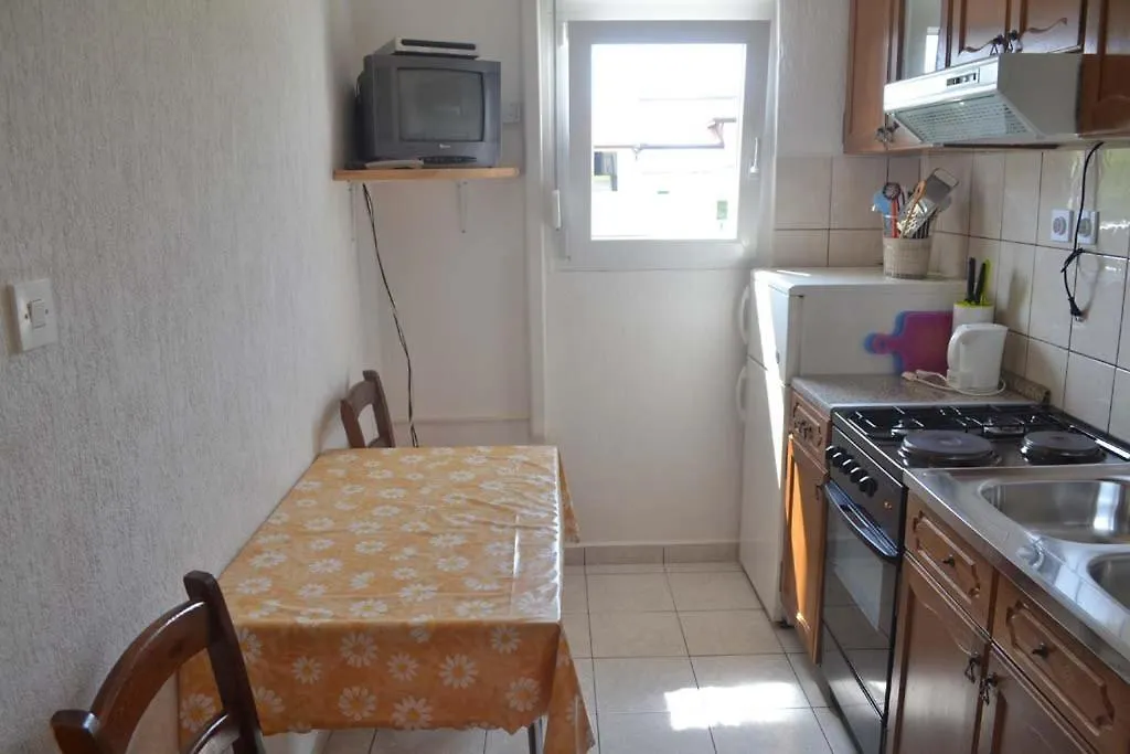 Guest house Apartments Jasna And Mirko Lopar Croatia