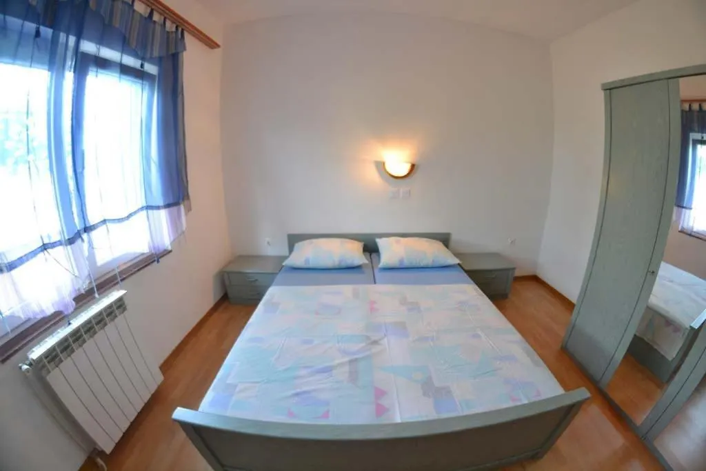 Guest house Apartments Jasna And Mirko Lopar Croatia