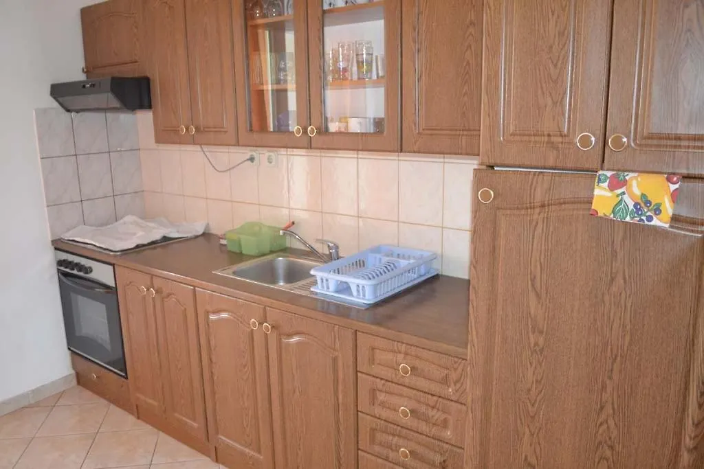 Apartments Jasna And Mirko Lopar Guest house