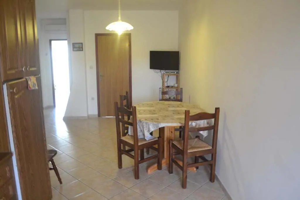 Guest house Apartments Jasna And Mirko Lopar